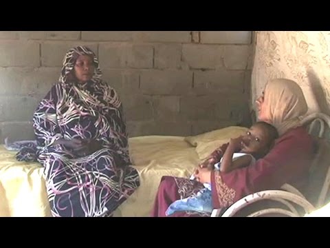 سيدة سورية تركها زوجها فاستقبلتها امرأة سودانية