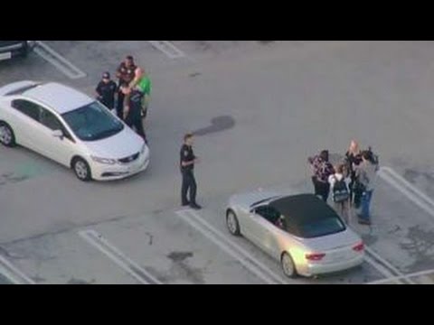 shooter opens fire at houston shopping center