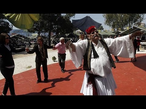 greek troops serve up a roast