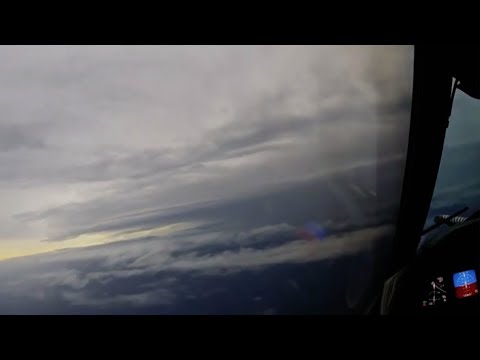 aircraft flying through the eye of hurricane irma