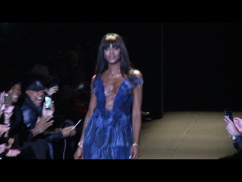 naomi campbell hosts ebola charity fashion show