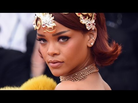 rihanna named humanitarian of year