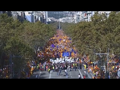 unionists in barcelona organize mass protest