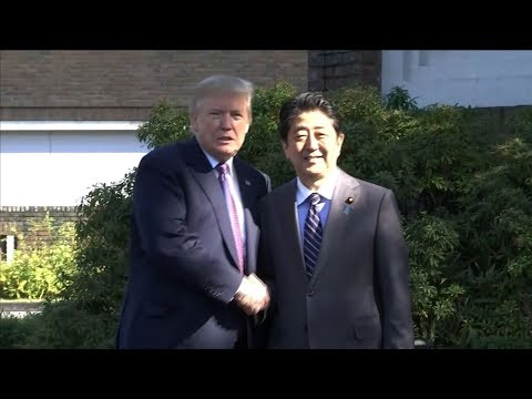 trump meets abe focusing