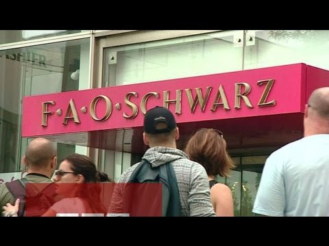 fao schwarz flagship closes in new york