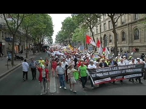 french tobacconists mount cigarette packaging protest